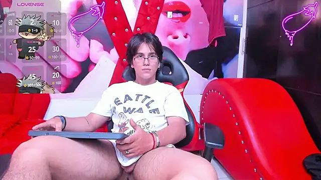 Snapshot of alex_477 chatting on January 17, 2:39 pm alex 477 online show from January 17, 2:39 pm