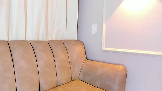 Lia walton online show from February 11, 11:54 am