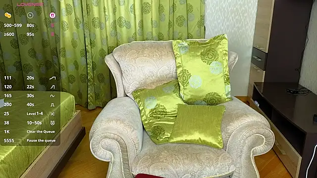 Snapshot of Cowell_Adelina chatting on June 16, 1:58 pm Cowell Adelina online show from June 16, 1:58 pm