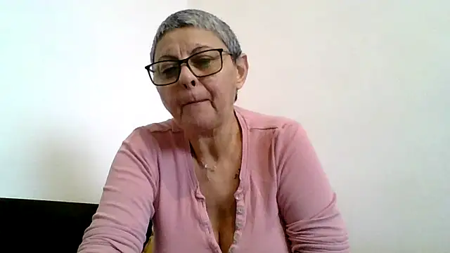 roseblak42 online show from December 21, 12:12 pm