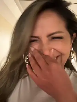  Abril-Office1 online show from January 7, 6:45 pm