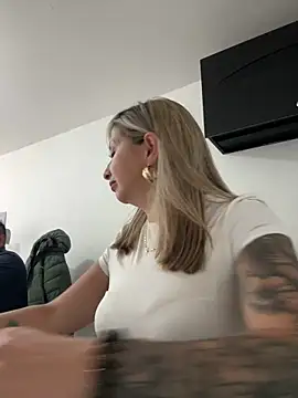  Abril-Office1 online show from January 20, 7:46 pm