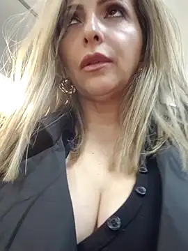  Abril-Office1 online show from February 6, 7:51 pm