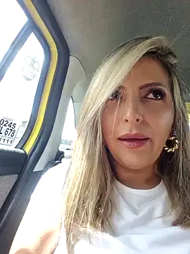  Abril-Office1 online show from February 10, 3:10 pm