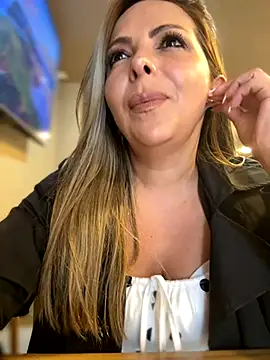  Abril-Office1 online show from September 24, 3:15 pm