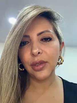  Abril-Office1 online show from November 19, 12:27 pm