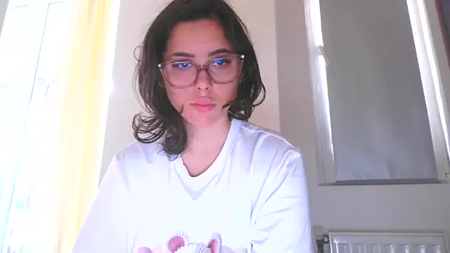 LovelyJulliette online show from October 27, 12:42 pm