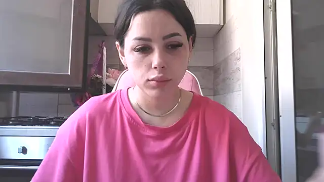 LovelyJulliette online show from May 23, 8:40 am