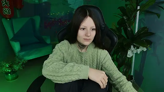 Snapshot of VeliraBraitberg chatting on December 13, 5:05 am VeliraBraitberg online show from December 13, 5:05 am