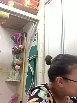 Snapshot of cokezero1668 chatting on March 13, 8:04 am cokezero1668 online show from March 13, 8:04 am