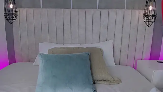 lea gray online show from March 11, 6:58 pm