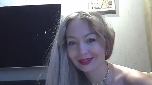 ZarinaSwift online show from December 6, 4:36 am