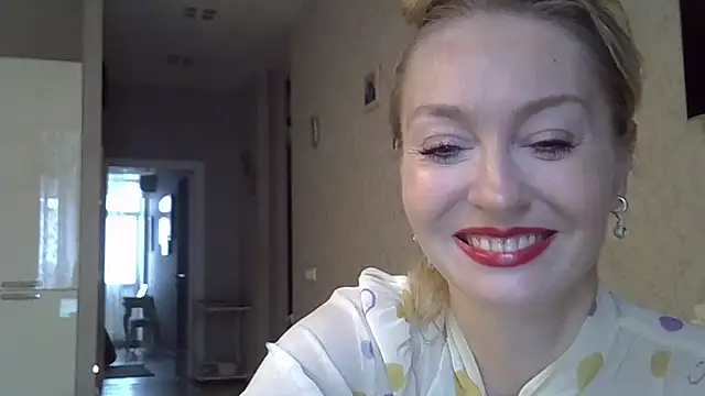 ZarinaSwift online show from September 11, 4:34 am