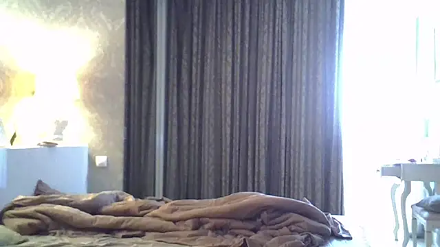 ZarinaSwift online show from October 5, 4:11 am