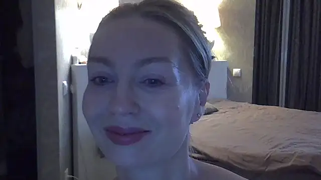 ZarinaSwift online show from October 22, 4:24 am