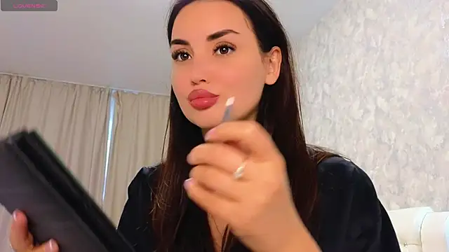 LaraSkinny online show from March 20, 9:48 am