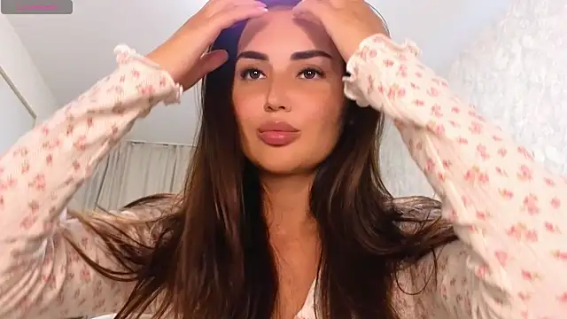 LaraSkinny online show from October 2, 1:18 pm