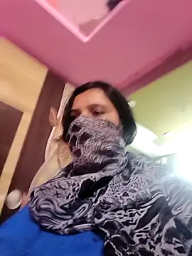 Snapshot of RESHMA_21 chatting on December 15, 2:27 pm RESHMA 21 online show from December 15, 2:27 pm