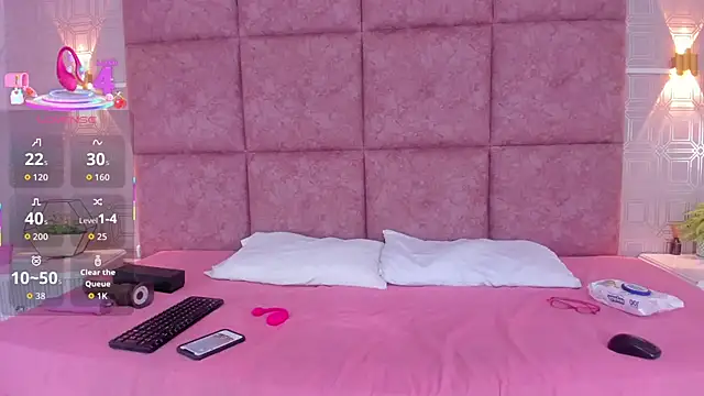 Snapshot of LiaVelez chatting on February 5, 1:49 pm LiaVelez online show from February 5, 1:49 pm