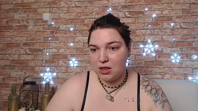 Amelia Kiss  online show from March 11, 12:44 am