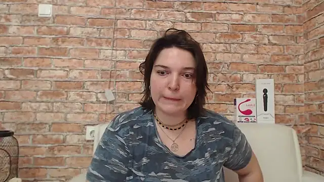 Amelia Kiss  online show from October 25, 12:40 am