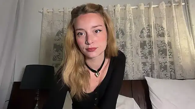 SirenaBelle online show from May 17, 9:55 pm