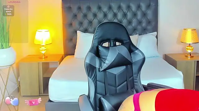 yosselin23 online show from February 17, 12:05 pm