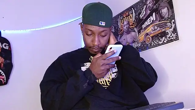 king  Black online show from February 14, 2:25 pm