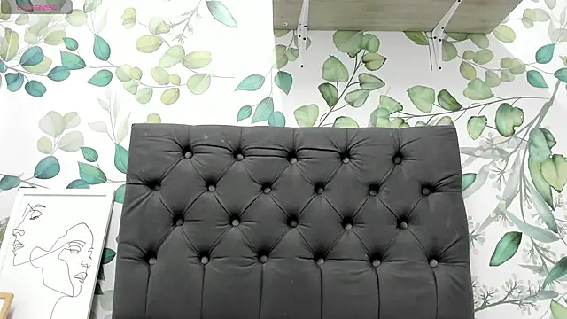 atilanadiaz7 online show from January 7, 2:08 pm