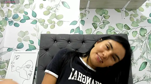 atilanadiaz7 online show from January 14, 3:57 pm