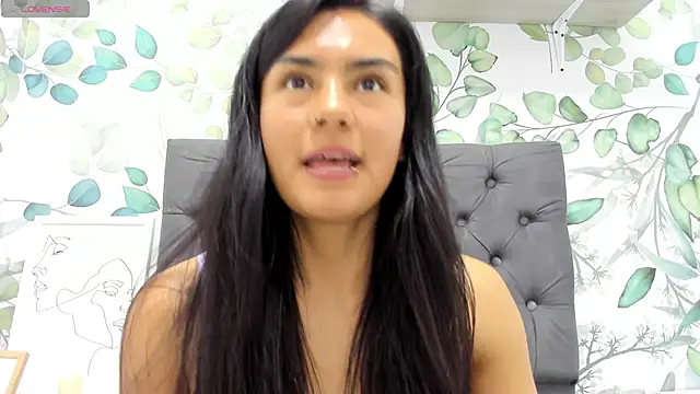 atilanadiaz7 online show from January 16, 7:31 pm