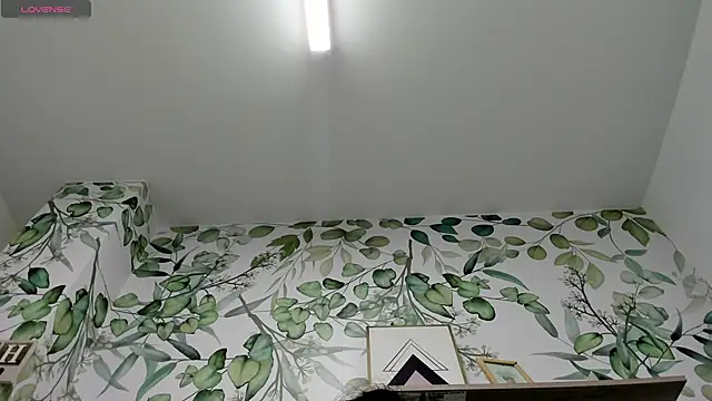 atilanadiaz7 online show from February 3, 7:00 pm