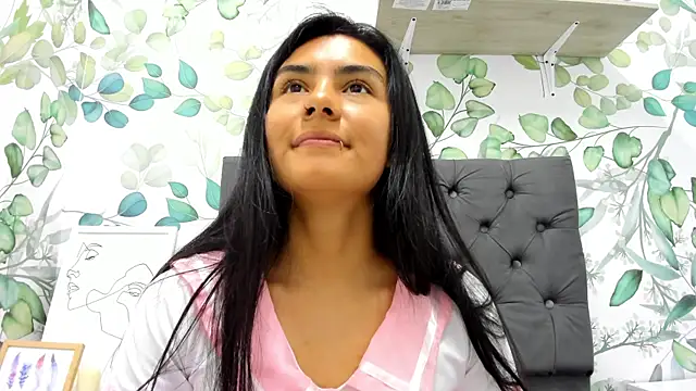 atilanadiaz7 online show from March 16, 2:43 am