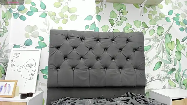 atilanadiaz7 online show from March 21, 5:23 pm