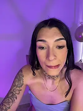 Snapshot of Camila_Coxx chatting on June 12, 5:01 pm Camila Coxx online show from June 12, 5:01 pm