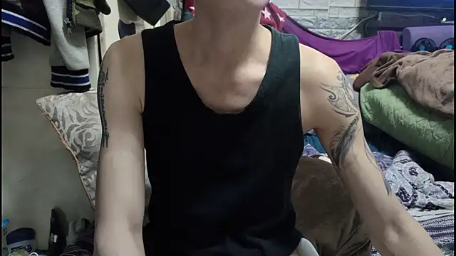 Snapshot of JJjing chatting on February 4, 3:51 pm JJjing online show from February 4, 3:51 pm