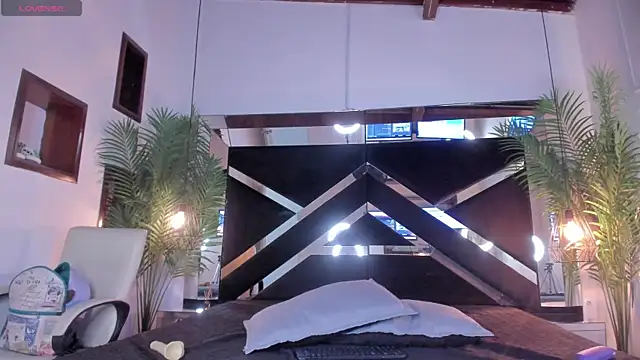 emily-fox online show from February 20, 3:08 pm