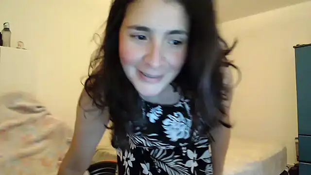 Snapshot of samantha_s69 chatting on December 9, 11:13 pm samantha s69 online show from December 9, 11:13 pm