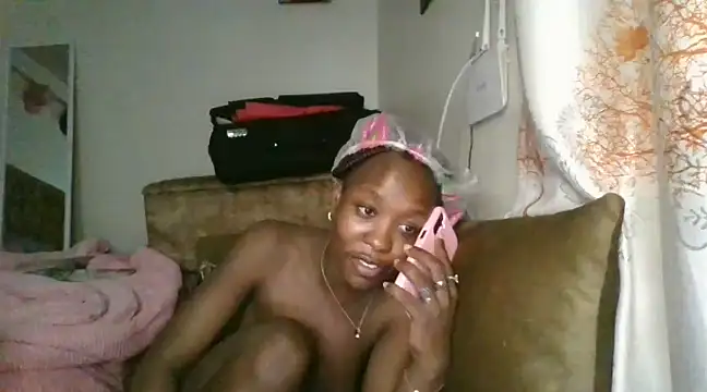 Sonnia  online show from December 11, 8:50 pm