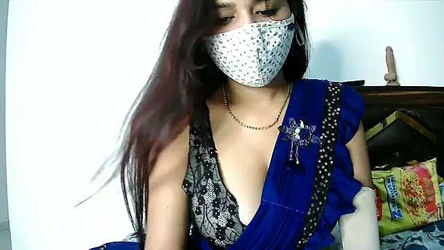 Snapshot of Gloie4u chatting on October 28, 8:18 am Gloie4u online show from October 28, 8:18 am