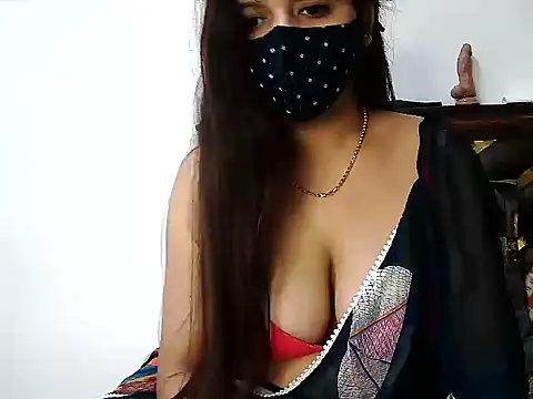 Snapshot of Gloie4u chatting on December 20, 11:50 am Gloie4u online show from December 20, 11:50 am