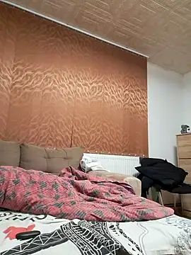 hornny1995 online show from December 17, 5:58 pm