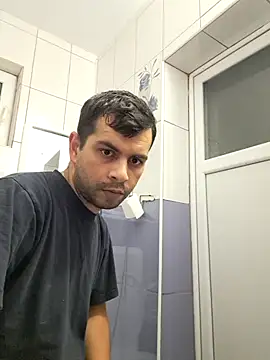 hornny1995 online show from October 9, 4:05 pm