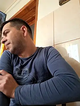 hornny1995 online show from January 19, 7:45 am