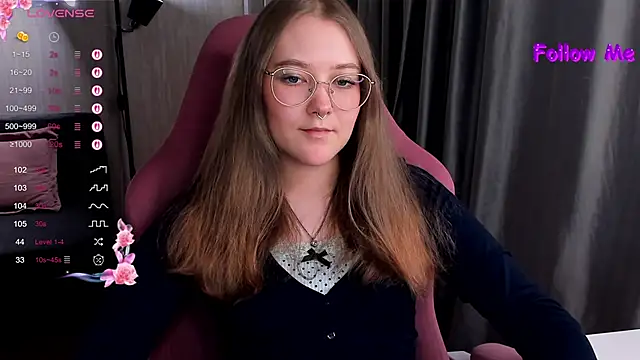 Snapshot of bunny_bubble chatting on November 24, 11:48 pm bunny bubble online show from November 24, 11:48 pm