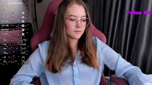 Snapshot of bunny_bubble chatting on December 21, 11:45 pm bunny bubble online show from December 21, 11:45 pm