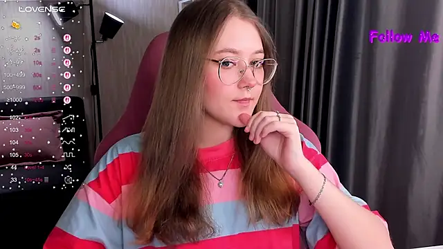 Snapshot of bunny_bubble chatting on January 8, 11:18 pm bunny bubble online show from January 8, 11:18 pm