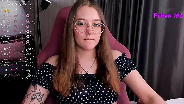 Snapshot of bunny_bubble chatting on January 9, 11:50 pm bunny bubble online show from January 9, 11:50 pm