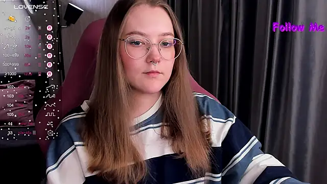 Snapshot of bunny_bubble chatting on February 18, 11:22 pm bunny bubble online show from February 18, 11:22 pm