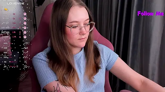 Snapshot of bunny_bubble chatting on February 21, 11:17 pm bunny bubble online show from February 21, 11:17 pm